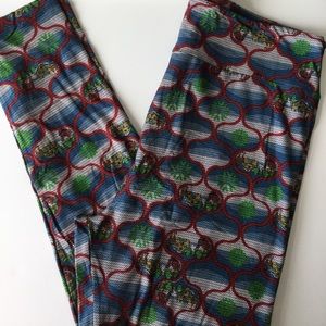 Tall and curvy 2 holiday leggings